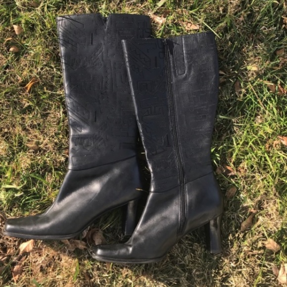 CHICO'S Black leather boots - Picture 4 of 6